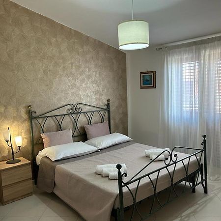 Nina Apartament Giardini Naxos Con Posto Auto Exterior foto