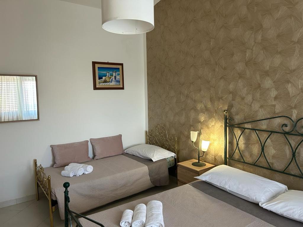 Nina Apartament Giardini Naxos Con Posto Auto Exterior foto