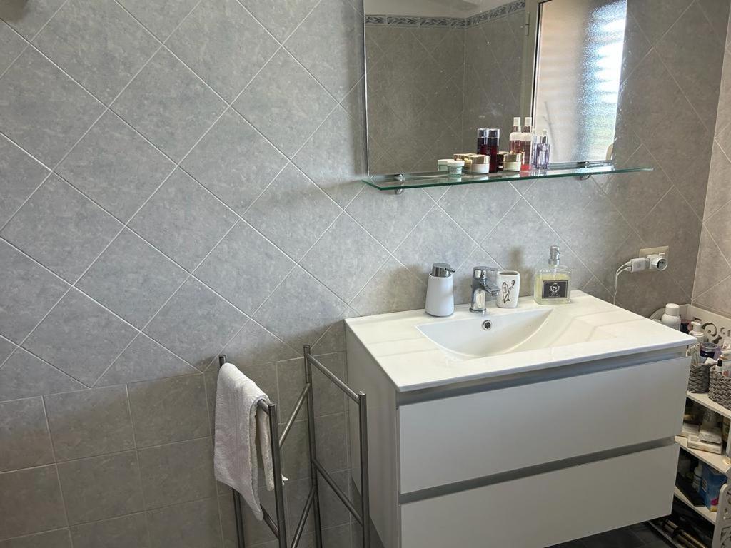 Nina Apartament Giardini Naxos Con Posto Auto Exterior foto