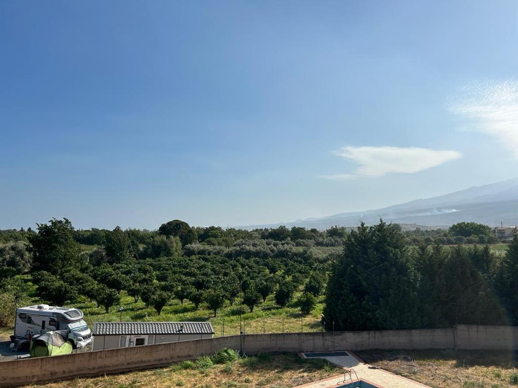 Nina Apartament Giardini Naxos Con Posto Auto Exterior foto
