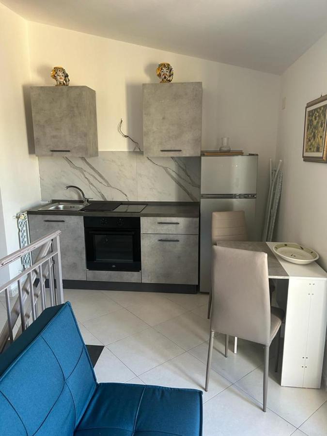 Nina Apartament Giardini Naxos Con Posto Auto Exterior foto