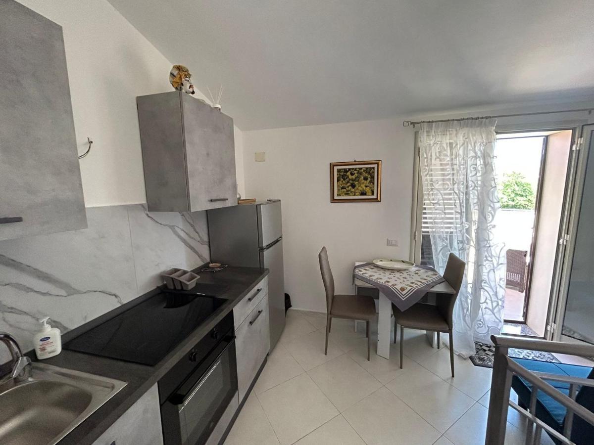 Nina Apartament Giardini Naxos Con Posto Auto Exterior foto