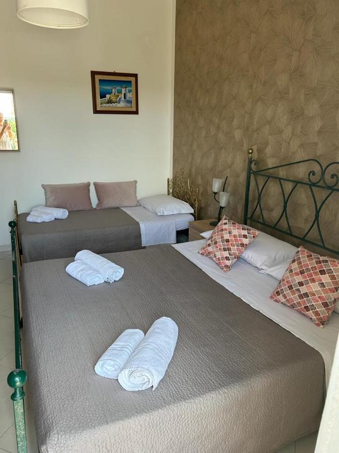 Nina Apartament Giardini Naxos Con Posto Auto Exterior foto